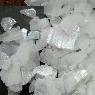 Ponto de ebulição 1390C da soda cáustica do NaOH GB209-2018 solúvel em água para a fatura de papel